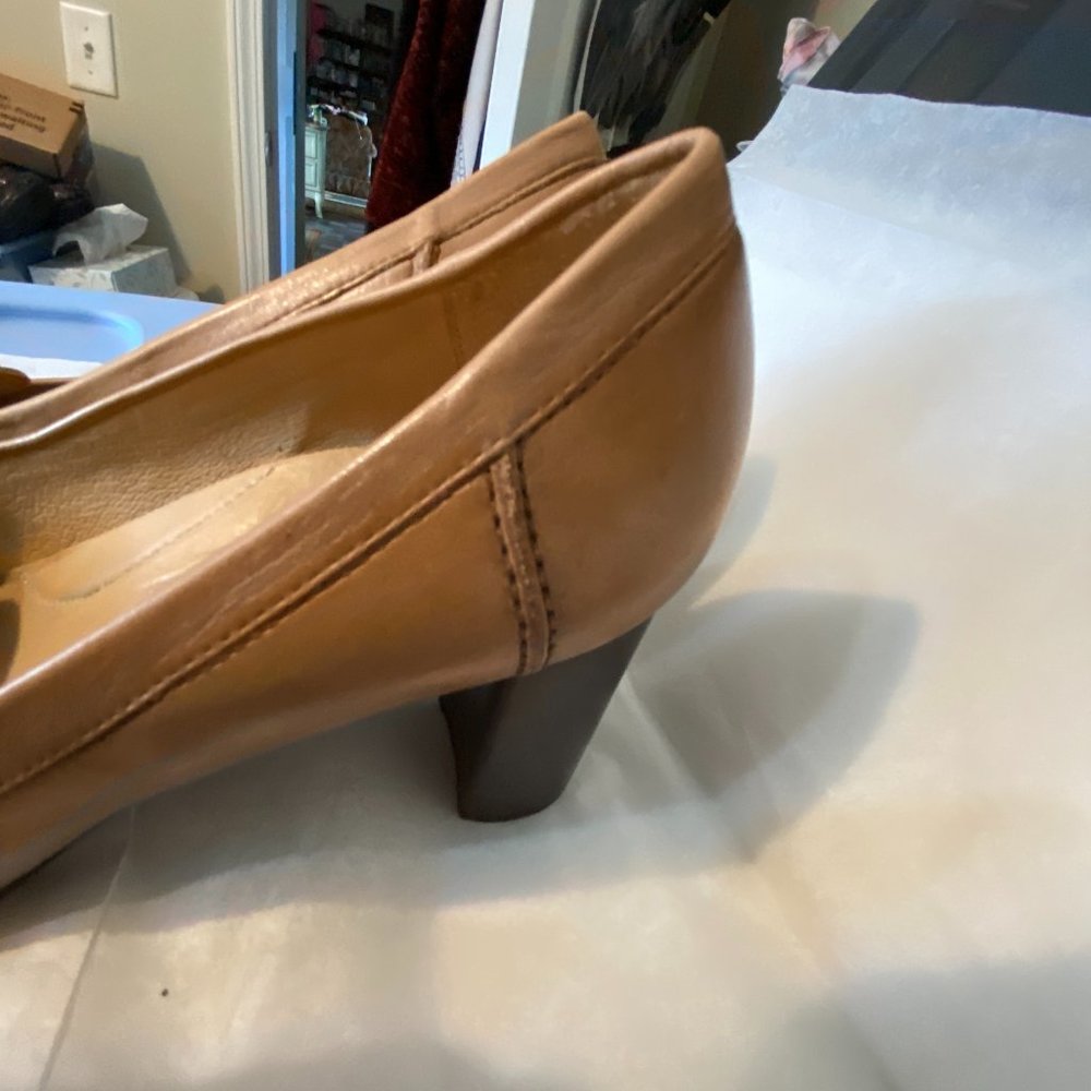 Lk New Hush Puppies sz 9 ~Tan Leather - Picture 3 of 14